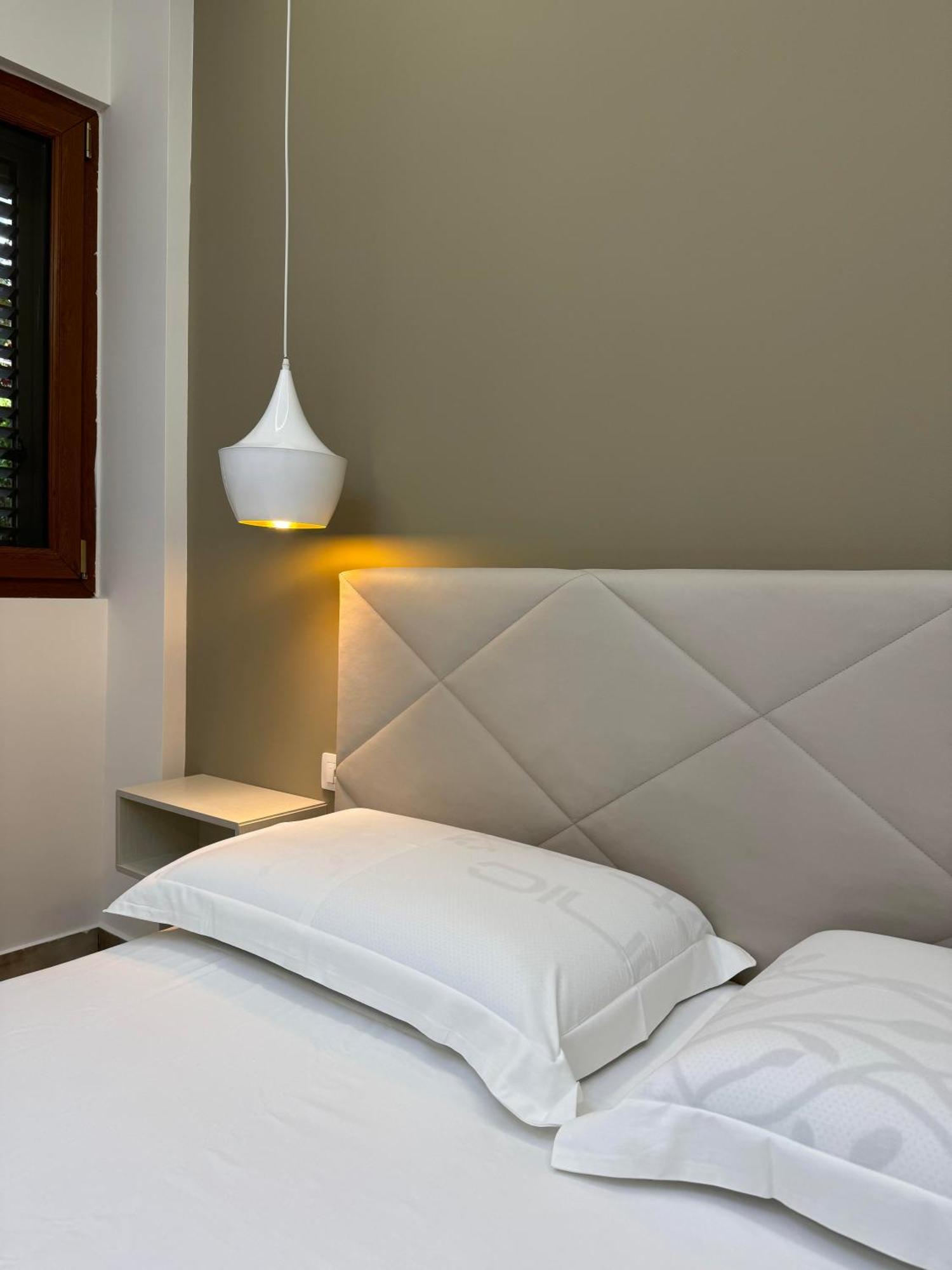 Guest Room Angolo Toscano Вльора Екстер'єр фото