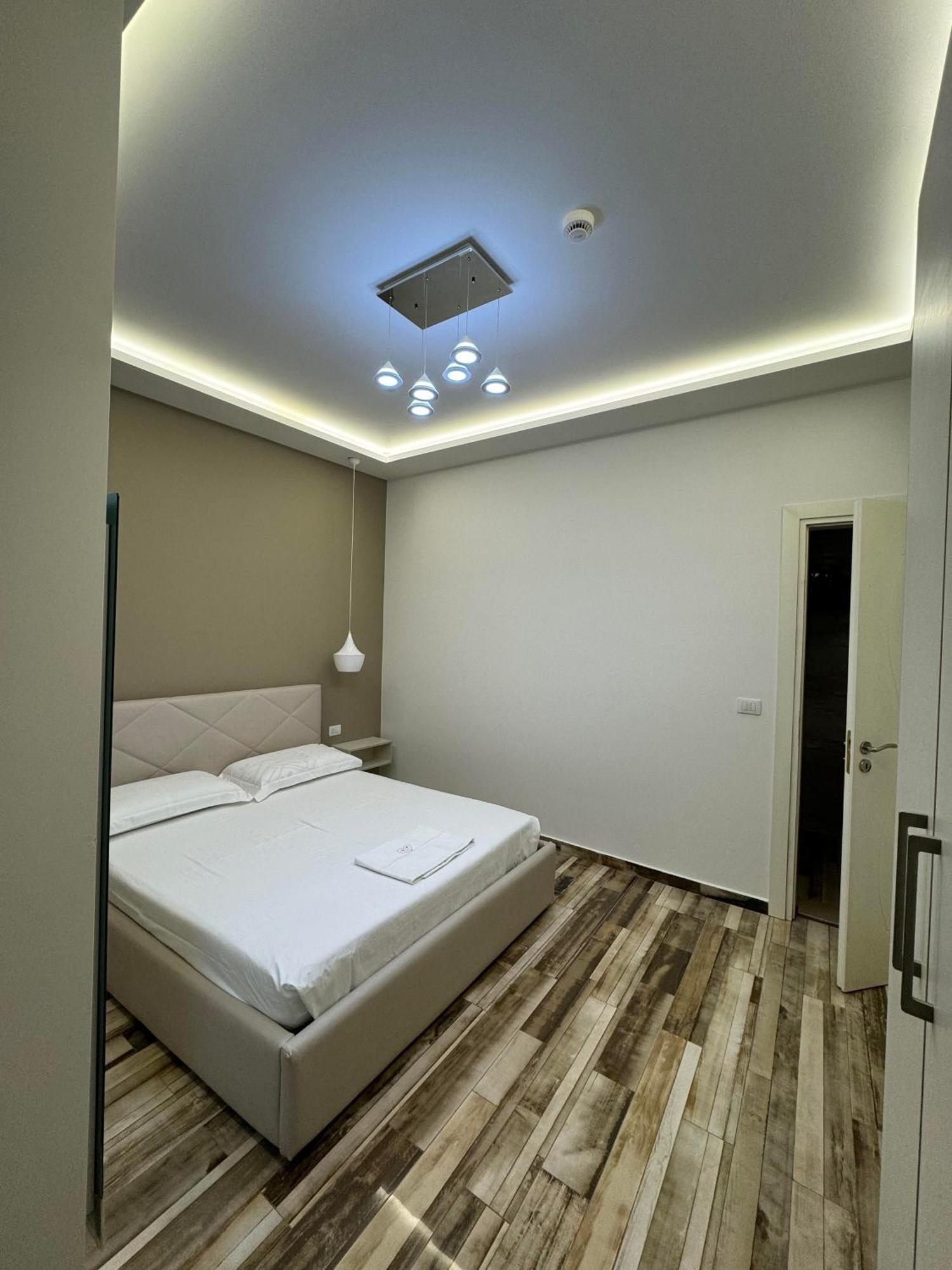 Guest Room Angolo Toscano Вльора Екстер'єр фото