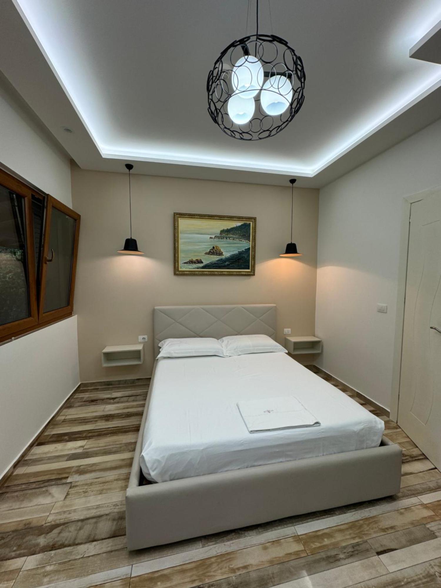 Guest Room Angolo Toscano Вльора Екстер'єр фото
